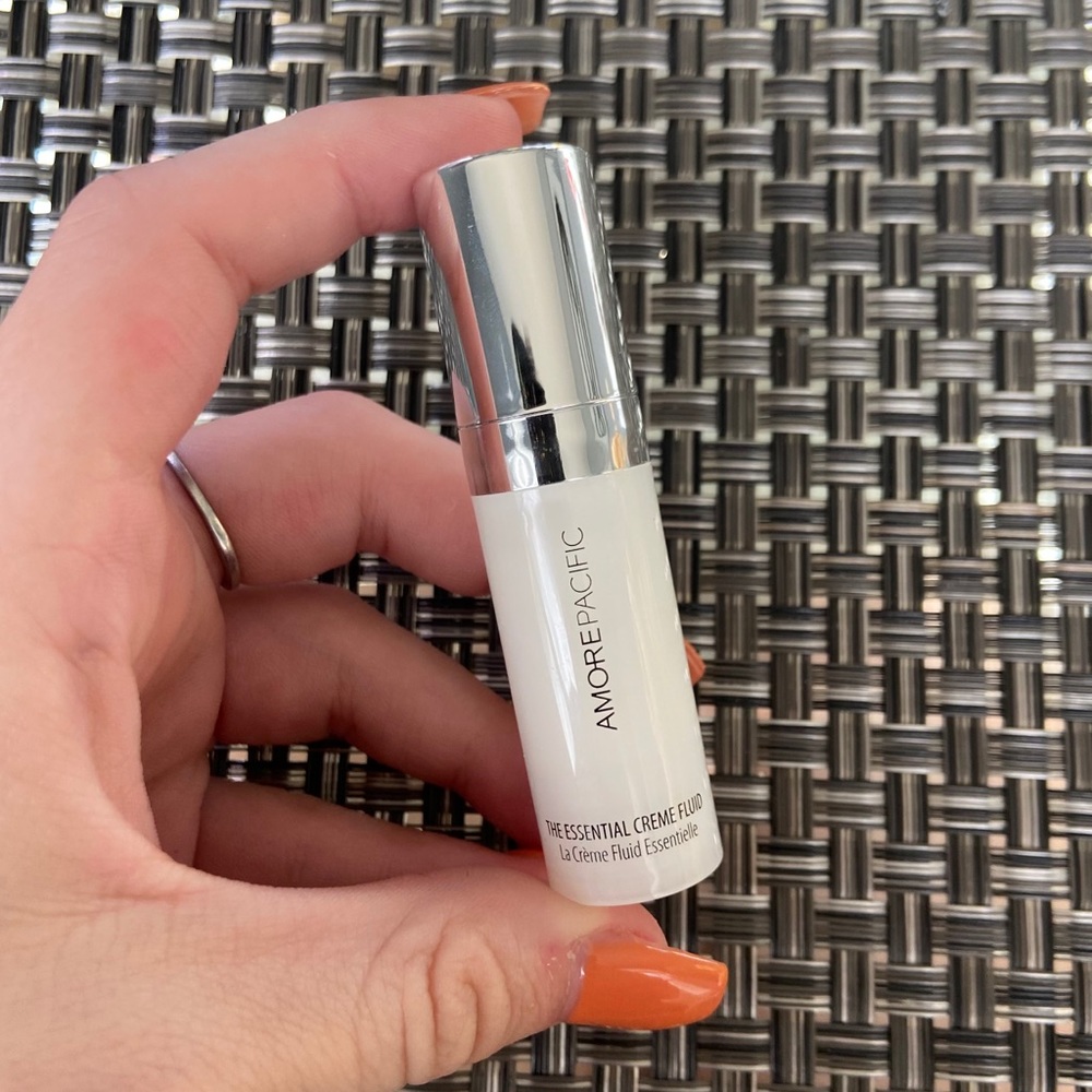 Amore Pacific the essential cream fluid